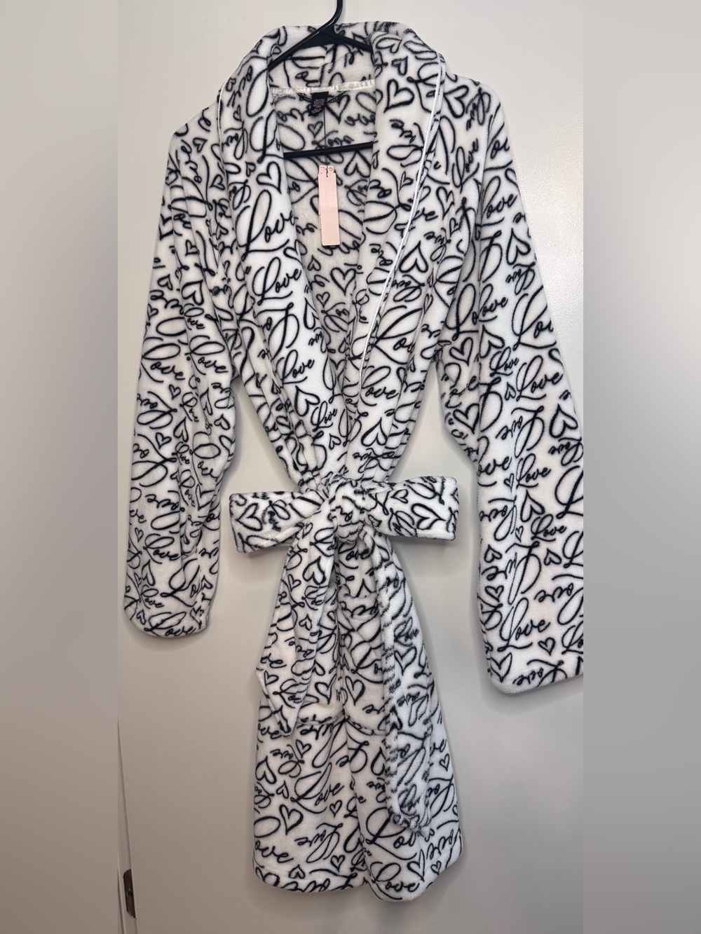 Victoria's Secret Plush White and Black Robe with Script Design Size M/L NWT